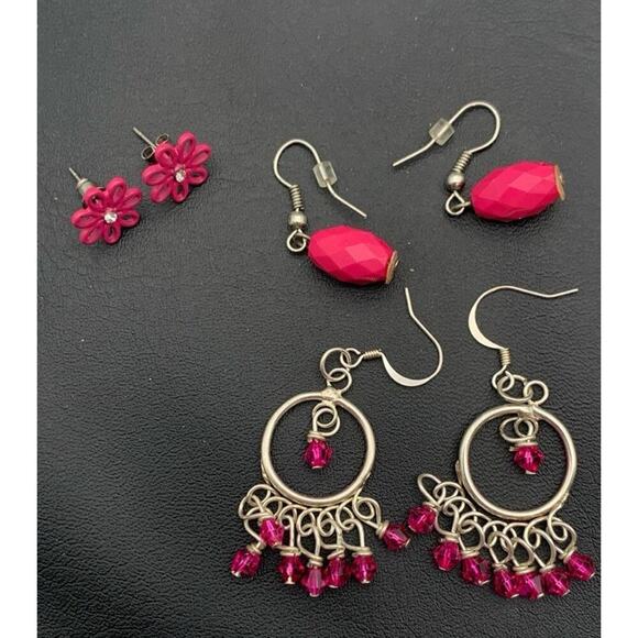 Lot Of 3 Pairs Of Bright Pink Earrings Stud And Dangles - Picture 2 of 3